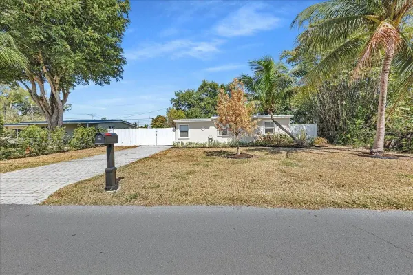 305 NE 8th Street, Pompano Beach, FL 33060