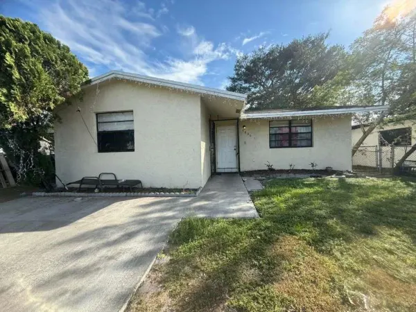 5836 Wiley Street, Hollywood, FL 33023