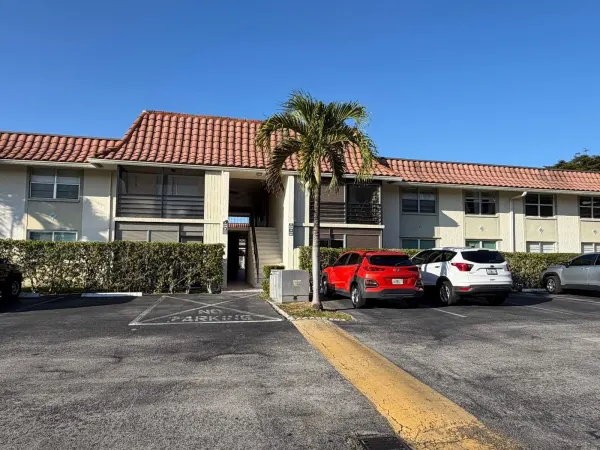 1124 NW 13th Street 208a, Boca Raton, FL 33486