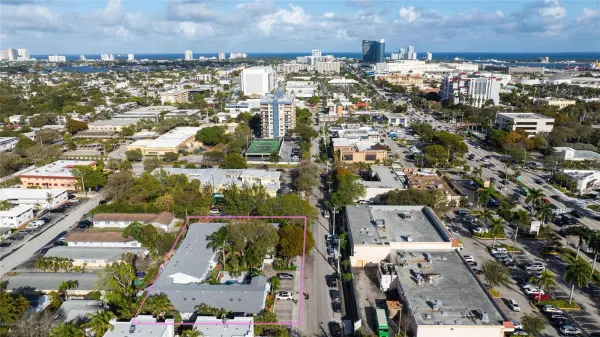 801 SE 16th Court 14, Fort Lauderdale, FL 33316