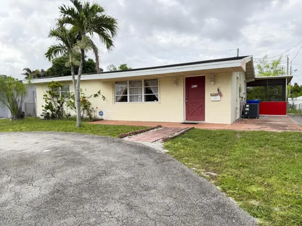 8870 Taft Street, Pembroke Pines, FL 33024