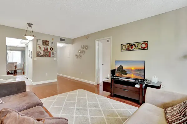 7451 NW 1600 NW 5th St Street 303, Plantation, FL 33313