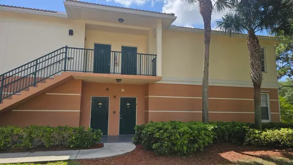 1111 Myrtlewood Circle E 1111, Palm Beach Gardens, FL 33408