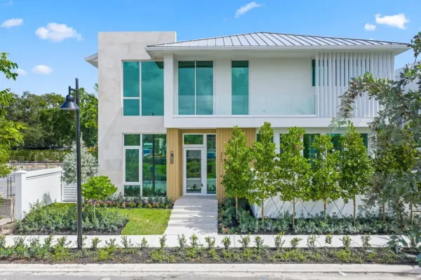 320 Grove Place, Delray Beach, FL 33444