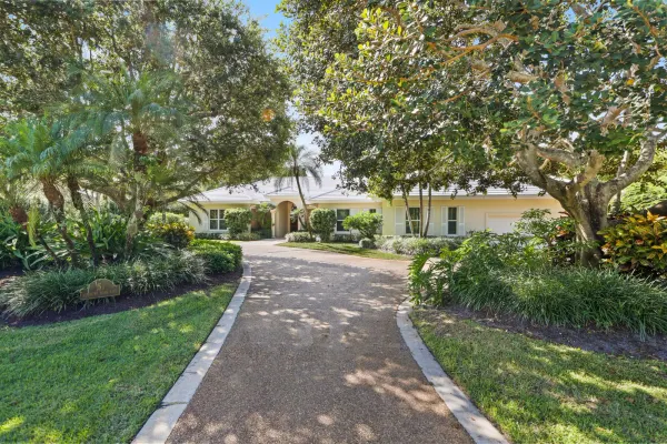 5 Country Road E A, Village Of Golf, FL 33436