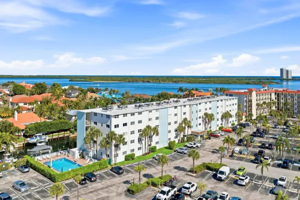 109 Paradise Harbour Blvd 415, North Palm Beach, FL 33408