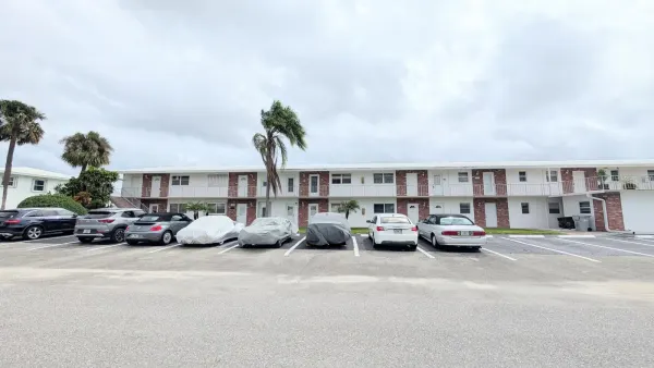 2800 W Golf Boulevard 219, Pompano Beach, FL 33064