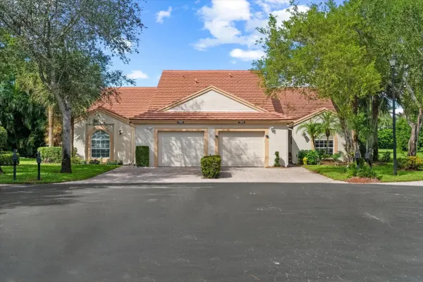 7943 Lake Sands Drive, Delray Beach, FL 33446