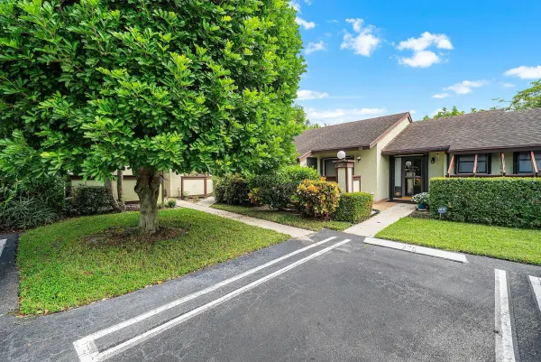 276 Beaver Dam Court, Royal Palm Beach, FL 33411
