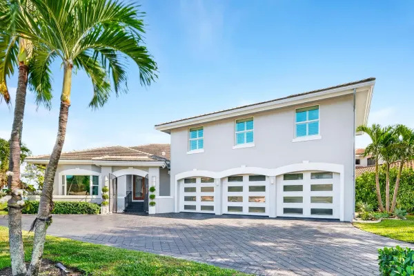 6 Cloister Circle, West Palm Beach, FL 33401