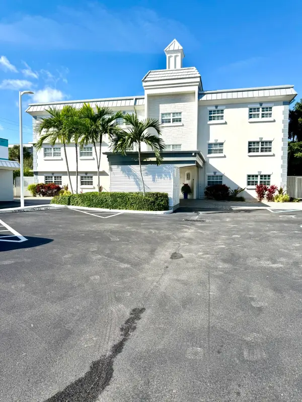 1439 S Ocean Boulevard 303, Lauderdale-by-the-sea, FL 33062