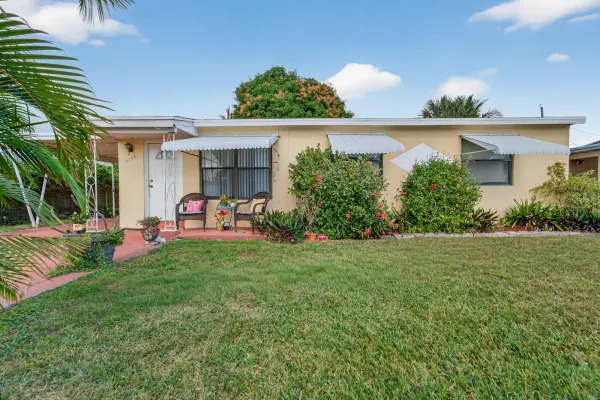 2105 Worthington Road, West Palm Beach, FL 33409