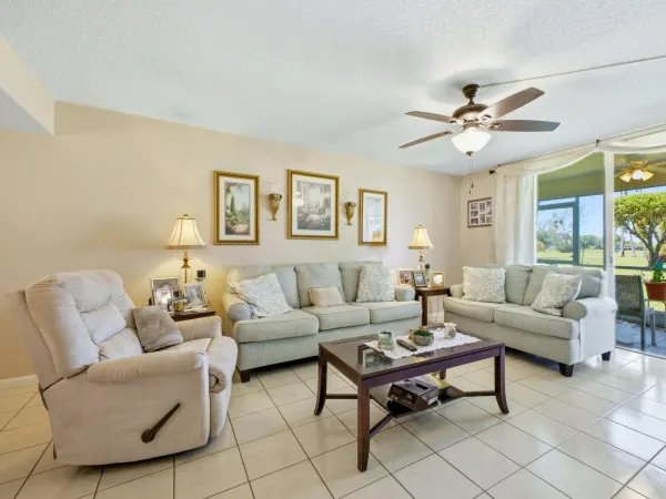 6698 10th Avenue N 106, Lake Worth, FL 33467