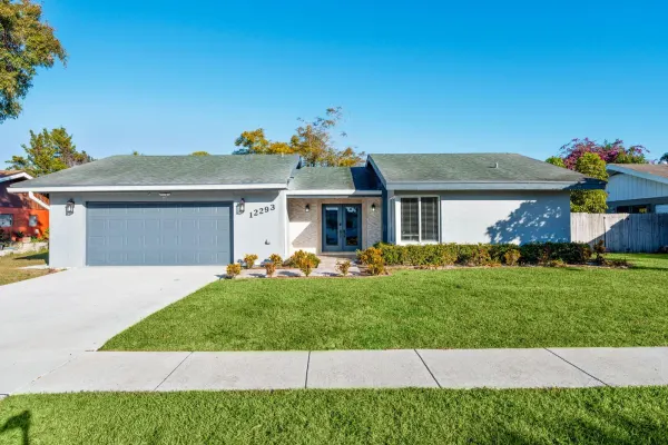 12293 Old Country Road S, Wellington, FL 33414