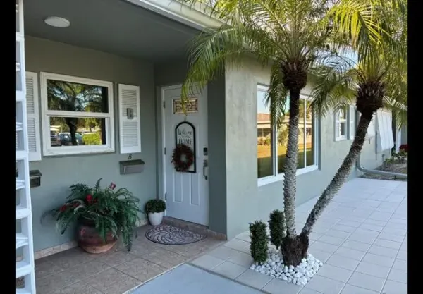 917 S Drive Terrace B, Delray Beach, FL 33445