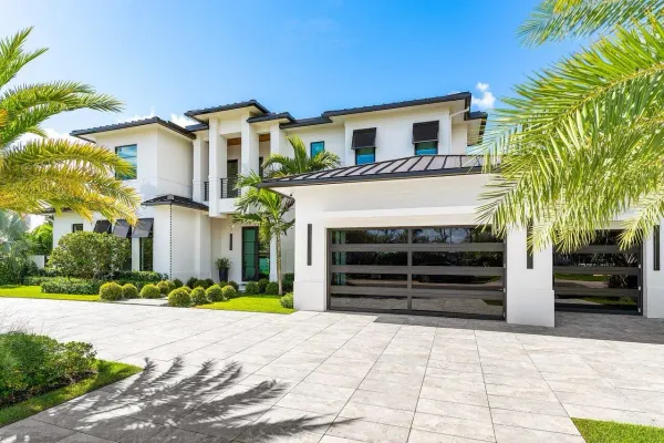 830 Lake Shore Drive, Delray Beach, FL 33444