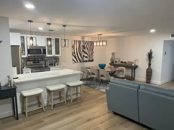 1157 S Drive Circle C, Delray Beach, FL 33445