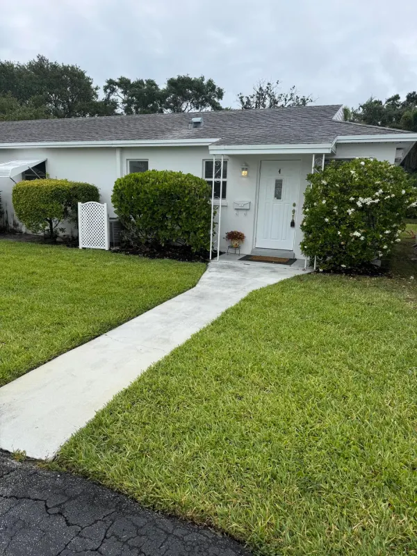 10084 Meridian Way N 4, Palm Beach Gardens, FL 33410