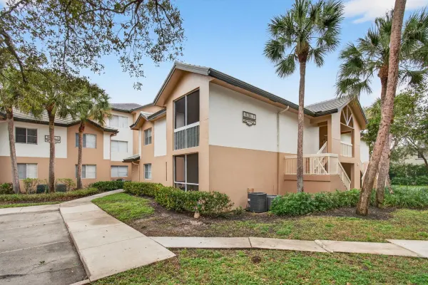 9901 Westview Drive 324, Coral Springs, FL 33076