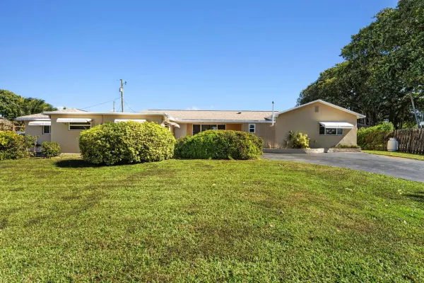 1812 High Ridge Road, Lake Worth, FL 33461