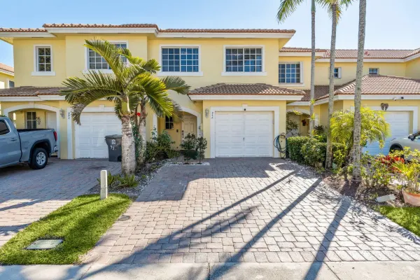 948 Imperial Lake Road, West Palm Beach, FL 33413