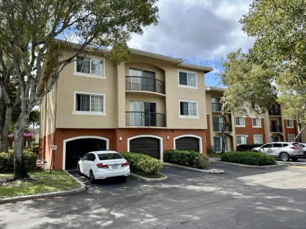 4191 N Haverhill Road 405, West Palm Beach, FL 33417