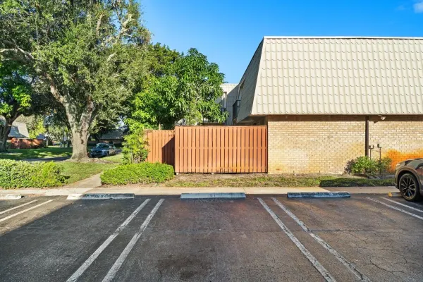1700 Embassy Drive 708, West Palm Beach, FL 33401