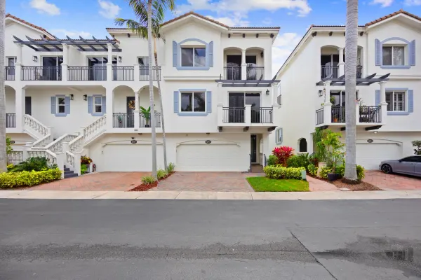 3055 Waterside Circle, Boynton Beach, FL 33435