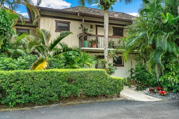13334 Polo Club Road 238, Wellington, FL 33414