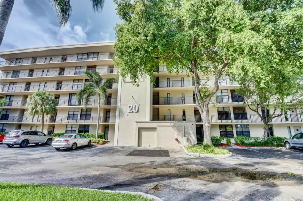20 Royal Palm Way 602, Boca Raton, FL 33432