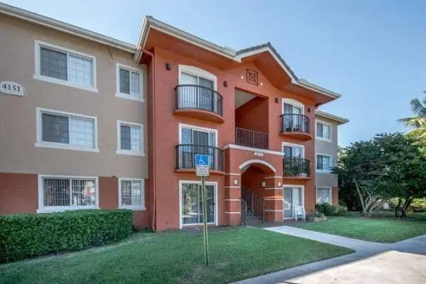 4151 N Haverhill Road 1508, West Palm Beach, FL 33417