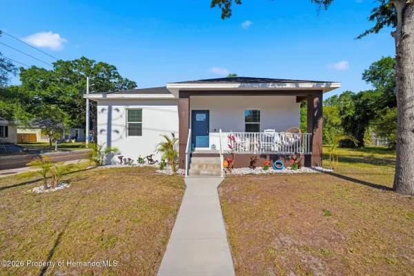 524 S Grosse Avenue, Tarpon Springs, FL, 34689