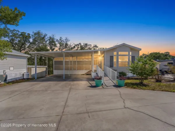 9504 Gray Fox Drive, Weeki Wachee, FL, 34613