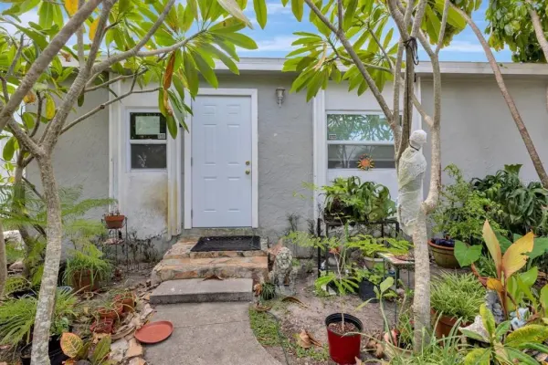 3278 56th Avenue N, St Petersburg, FL, 33714