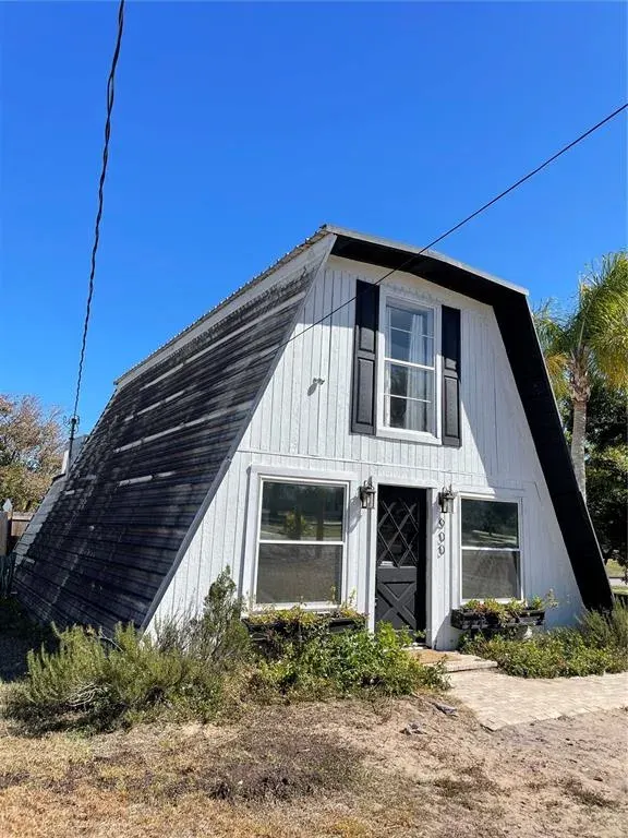900 Riverside Drive, Tarpon Springs, FL, 34689