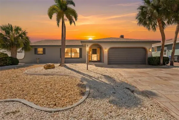 921 Birdie Way, Apollo Beach, FL, 33572