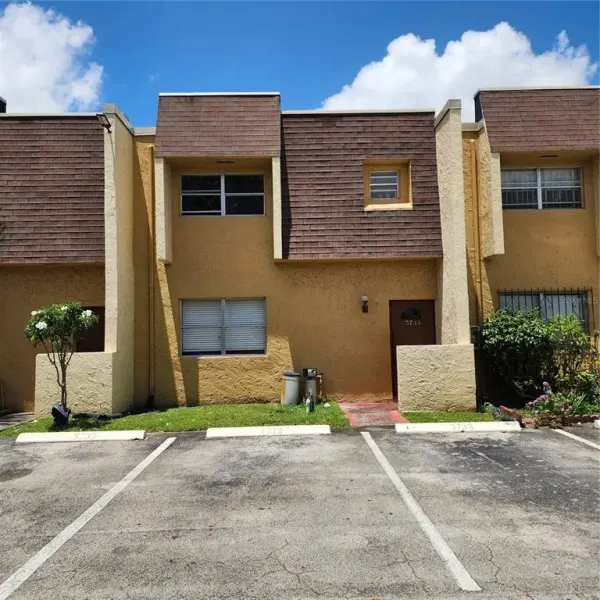 5733 Blueberry Court, Unit 119, Lauderhill, FL, 33313