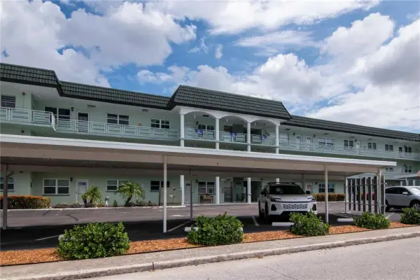 5935 30 Avenue S, Unit 206, Gulfport, FL, 33707