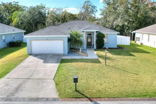 1703 Oakwood Estates Drive, Plant City, FL, 33563