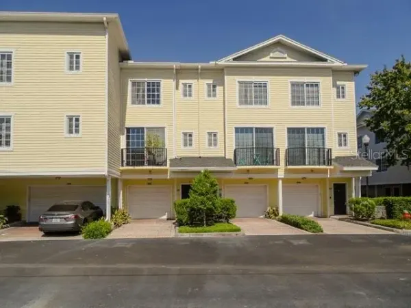 9729 Meadow Field Circle, Tampa, FL, 33626