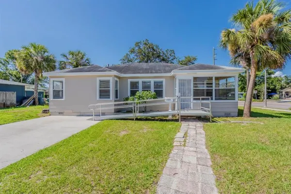 1524 13th Avenue S, St Petersburg, FL, 33705