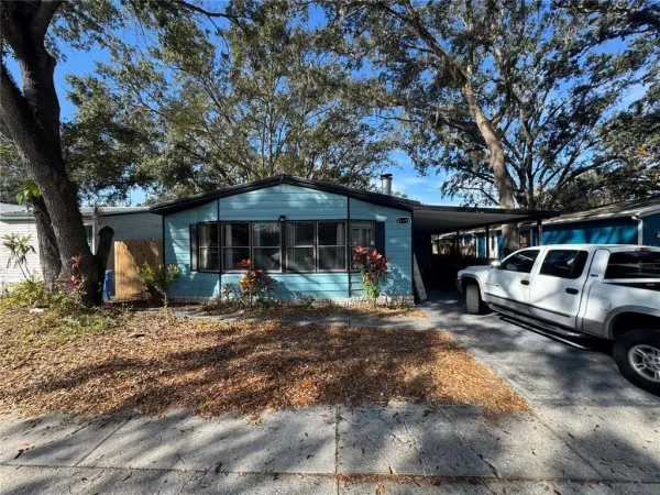 10559 Bay Hills Circle, Thonotosassa, FL, 33592