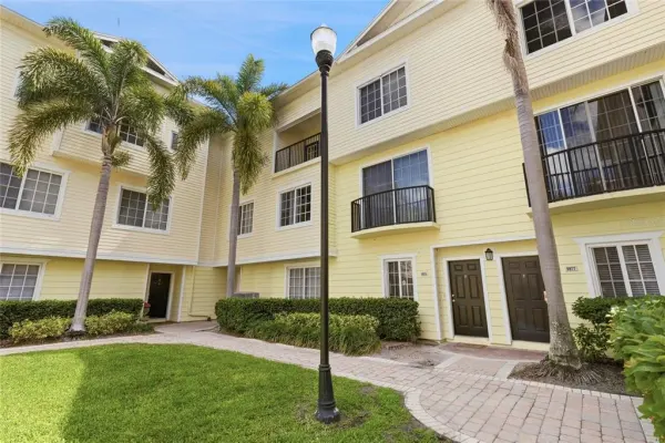 9875 Meadow Field Circle, Tampa, FL, 33626