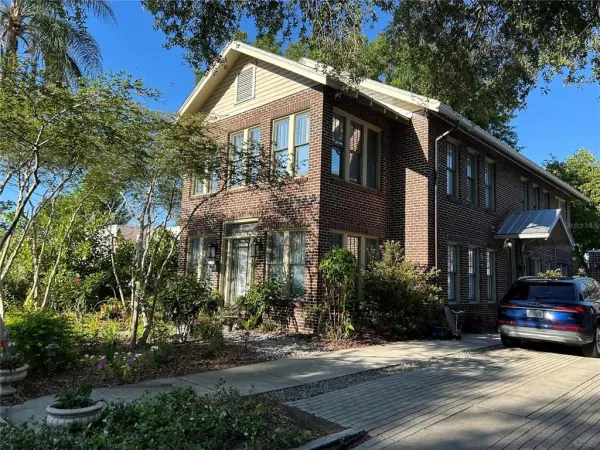 5205 N Central Avenue, Tampa, FL, 33603