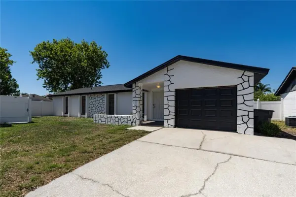 9501 Camden Hill Court, Tampa, FL, 33615