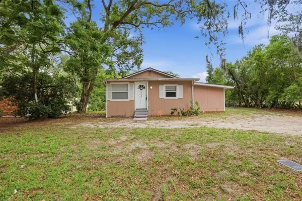 1510 E Navajo Avenue, Tampa, FL, 33612