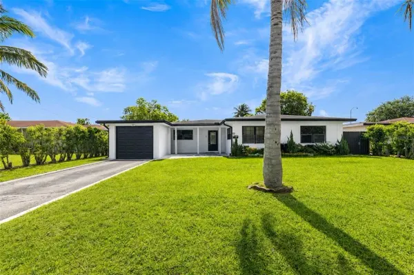 24 NW 42nd Terrace, Plantation, FL, 33317