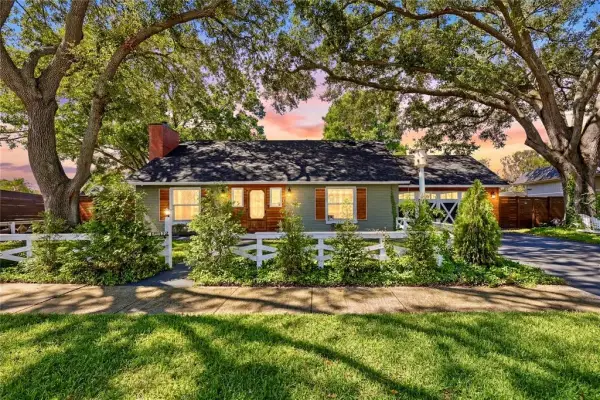 13512 Lake Magdalene Drive, Tampa, FL, 33613