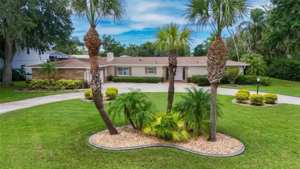 1202 SE Kings Bay Drive, Crystal River, FL, 34429