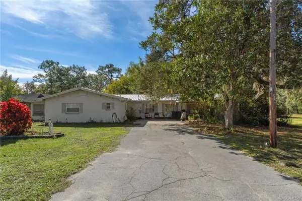 8372 E Lake Bradley Road, Floral City, FL, 34436